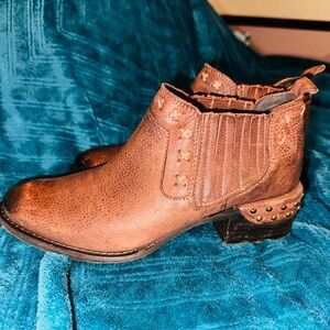 Naughty Monkey, Women’s Sz 6.5, brown leather ankle boots